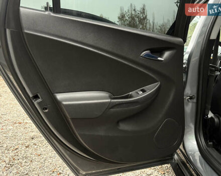 Серый Шевроле Вольт, объемом двигателя 1.5 л и пробегом 170 тыс. км за 13500 $, фото 15 на Automoto.ua