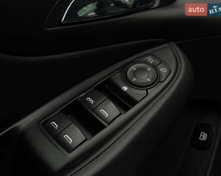 Серый Шевроле Вольт, объемом двигателя 1.5 л и пробегом 170 тыс. км за 13500 $, фото 11 на Automoto.ua