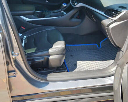 Серый Шевроле Вольт, объемом двигателя 1.5 л и пробегом 175 тыс. км за 14500 $, фото 7 на Automoto.ua