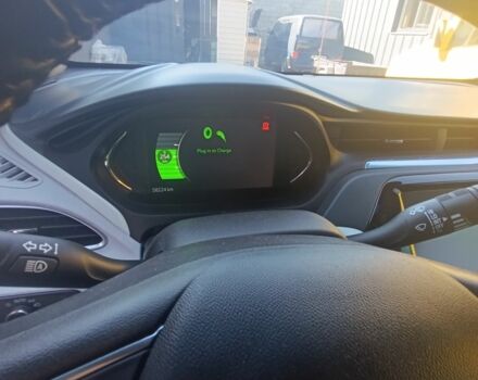 Шевроле Вольт 2019 у Рівному на Automoto.ua Сірий Шевроле Вольт, об'ємом двигуна 0 л та пробігом 58 тис. км за 16200 $, фото 3 на Automoto.ua