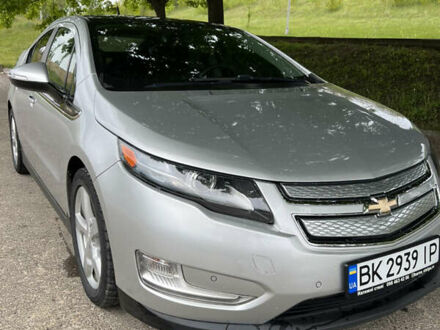 Шевроле Вольт 2012 у Рівному на Automoto.ua Сірий Шевроле Вольт, об'ємом двигуна 1.4 л та пробігом 146 тис. км за 11500 $, фото 1 на Automoto.ua