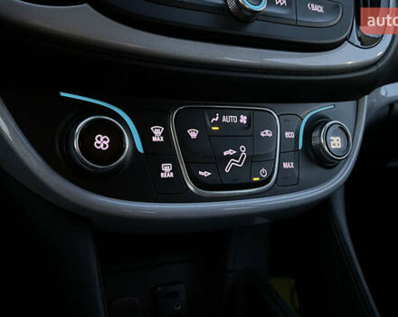 Синий Шевроле Вольт, объемом двигателя 1.49 л и пробегом 55 тыс. км за 17999 $, фото 11 на Automoto.ua