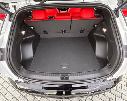 Шевроле Blazer EV 2023 в Львове на Automoto.ua Белый Шевроле Blazer EV, объемом двигателя 0 л и пробегом 15 тыс. км за 34300 $, фото 12 на Automoto.ua