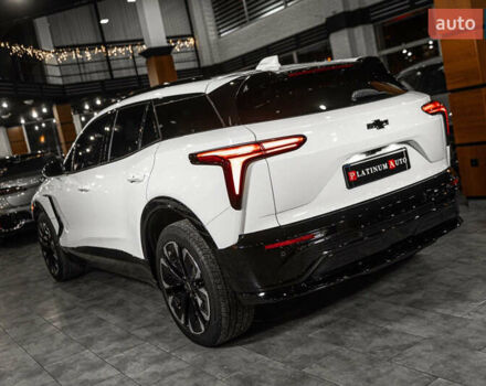 Белый Шевроле Blazer EV, объемом двигателя 0 л и пробегом 1 тыс. км за 35900 $, фото 13 на Automoto.ua