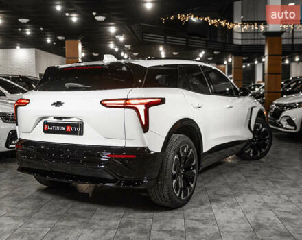 Белый Шевроле Blazer EV, объемом двигателя 0 л и пробегом 1 тыс. км за 35900 $, фото 23 на Automoto.ua