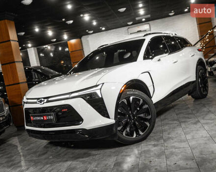 Белый Шевроле Blazer EV, объемом двигателя 0 л и пробегом 1 тыс. км за 35900 $, фото 18 на Automoto.ua
