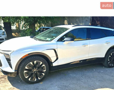 Белый Шевроле Blazer EV, объемом двигателя 0 л и пробегом 60 тыс. км за 32000 $, фото 11 на Automoto.ua