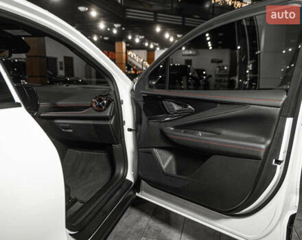 Белый Шевроле Blazer EV, объемом двигателя 0 л и пробегом 1 тыс. км за 35900 $, фото 28 на Automoto.ua