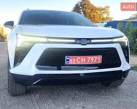 Белый Шевроле Blazer EV, объемом двигателя 0 л и пробегом 60 тыс. км за 32000 $, фото 1 на Automoto.ua