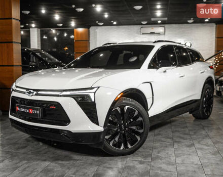 Белый Шевроле Blazer EV, объемом двигателя 0 л и пробегом 1 тыс. км за 35900 $, фото 17 на Automoto.ua