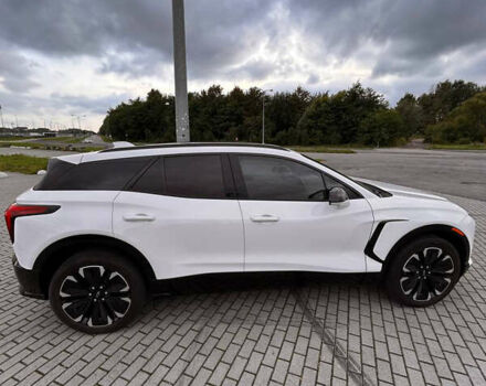 Шевроле Blazer EV 2023 в Львове на Automoto.ua Белый Шевроле Blazer EV, объемом двигателя 0 л и пробегом 15 тыс. км за 34300 $, фото 7 на Automoto.ua