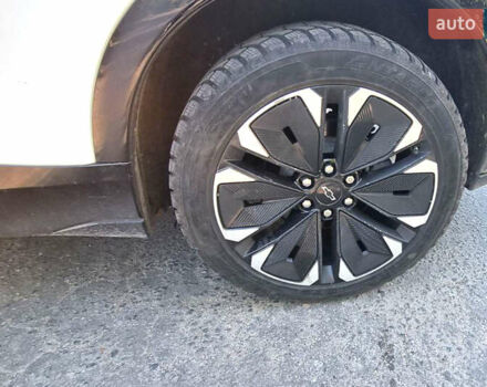 Белый Шевроле Blazer EV, объемом двигателя 0 л и пробегом 60 тыс. км за 32000 $, фото 3 на Automoto.ua