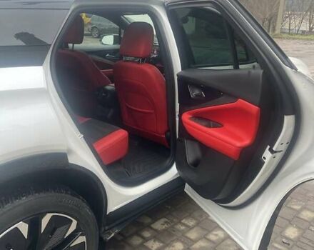 Белый Шевроле Blazer EV, объемом двигателя 0 л и пробегом 20 тыс. км за 34300 $, фото 11 на Automoto.ua