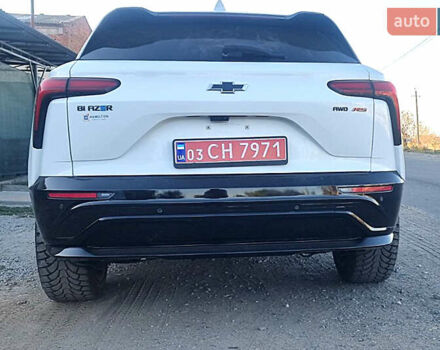Белый Шевроле Blazer EV, объемом двигателя 0 л и пробегом 60 тыс. км за 32000 $, фото 5 на Automoto.ua
