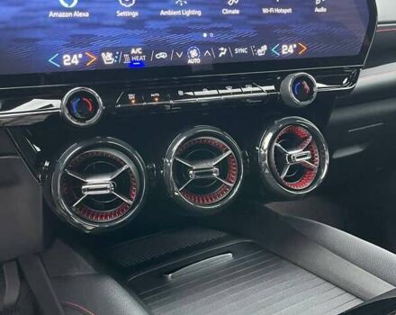 Белый Шевроле Blazer EV, объемом двигателя 0 л и пробегом 2 тыс. км за 32500 $, фото 25 на Automoto.ua