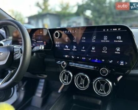 Белый Шевроле Blazer EV, объемом двигателя 0 л и пробегом 7 тыс. км за 31500 $, фото 11 на Automoto.ua