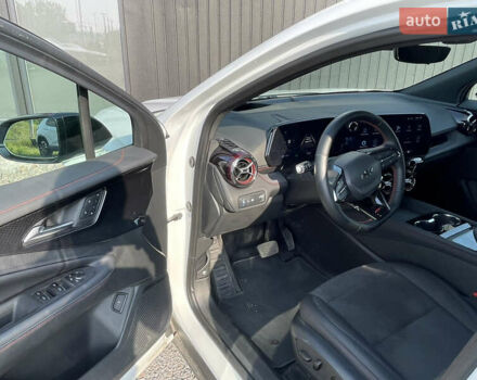 Білий Шевроле Blazer EV, об'ємом двигуна 0 л та пробігом 7 тис. км за 33200 $, фото 6 на Automoto.ua