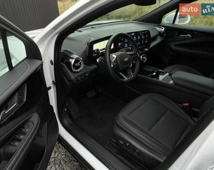 Белый Шевроле Blazer EV, объемом двигателя 0 л и пробегом 5 тыс. км за 31900 $, фото 6 на Automoto.ua