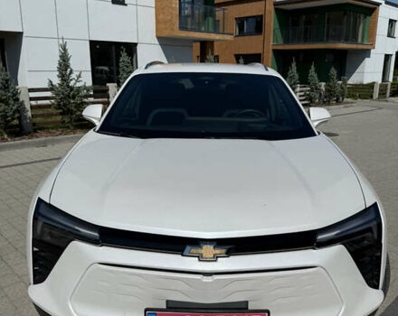 Белый Шевроле Blazer EV, объемом двигателя 0 л и пробегом 5 тыс. км за 32000 $, фото 4 на Automoto.ua