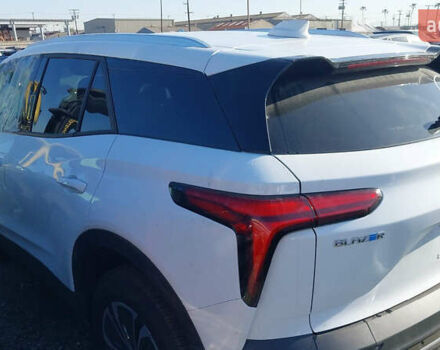 Білий Шевроле Blazer EV, об'ємом двигуна 0 л та пробігом 1 тис. км за 27999 $, фото 4 на Automoto.ua