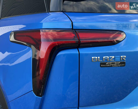 Синий Шевроле Blazer EV, объемом двигателя 0 л и пробегом 1 тыс. км за 29950 $, фото 30 на Automoto.ua