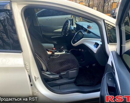 Белый Шевроле Bolt, объемом двигателя 0 л и пробегом 147 тыс. км за 12999 $, фото 11 на Automoto.ua