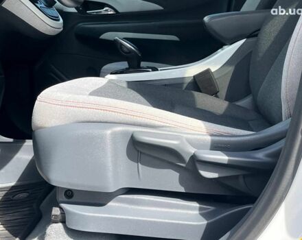 Белый Шевроле Bolt, объемом двигателя 0 л и пробегом 132 тыс. км за 13990 $, фото 39 на Automoto.ua