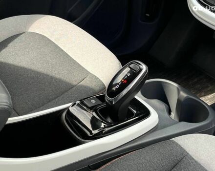 Белый Шевроле Bolt, объемом двигателя 0 л и пробегом 132 тыс. км за 13990 $, фото 24 на Automoto.ua