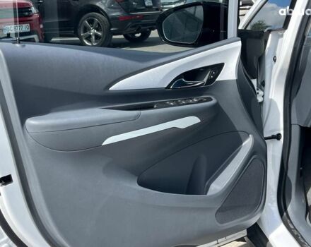 Белый Шевроле Bolt, объемом двигателя 0 л и пробегом 132 тыс. км за 13990 $, фото 15 на Automoto.ua