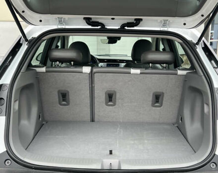 Белый Шевроле Bolt EUV, объемом двигателя 0 л и пробегом 11 тыс. км за 23500 $, фото 25 на Automoto.ua