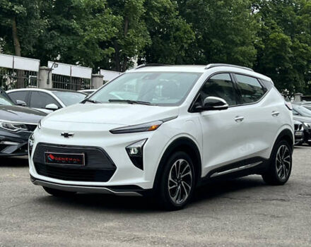 Белый Шевроле Bolt EUV, объемом двигателя 0 л и пробегом 11 тыс. км за 23500 $, фото 2 на Automoto.ua