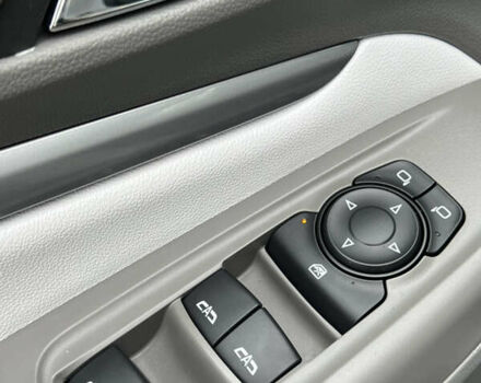 Белый Шевроле Bolt EUV, объемом двигателя 0 л и пробегом 11 тыс. км за 23500 $, фото 21 на Automoto.ua