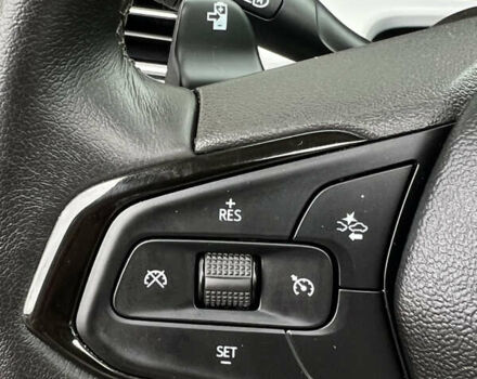 Белый Шевроле Bolt EUV, объемом двигателя 0 л и пробегом 11 тыс. км за 23500 $, фото 35 на Automoto.ua