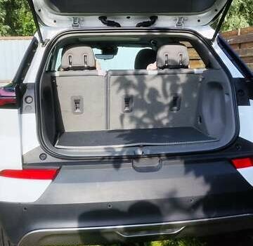 Белый Шевроле Bolt EUV, объемом двигателя 0 л и пробегом 51 тыс. км за 20400 $, фото 12 на Automoto.ua