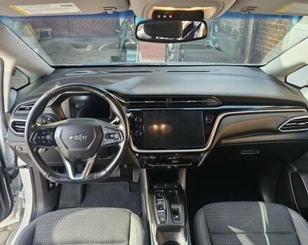 Белый Шевроле Bolt EUV, объемом двигателя 0 л и пробегом 86 тыс. км за 15950 $, фото 18 на Automoto.ua