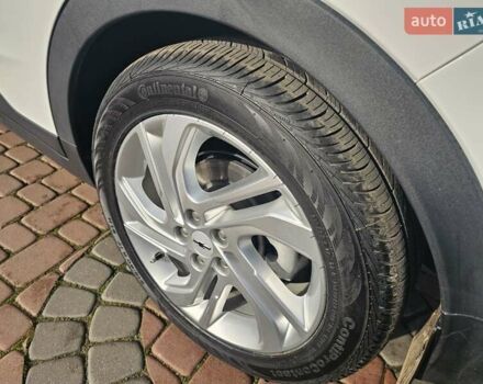 Белый Шевроле Bolt EUV, объемом двигателя 0 л и пробегом 86 тыс. км за 15950 $, фото 25 на Automoto.ua