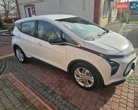Белый Шевроле Bolt EUV, объемом двигателя 0 л и пробегом 86 тыс. км за 15950 $, фото 2 на Automoto.ua