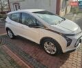 Белый Шевроле Bolt EUV, объемом двигателя 0 л и пробегом 86 тыс. км за 15950 $, фото 2 на Automoto.ua