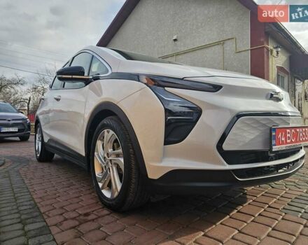 Белый Шевроле Bolt EUV, объемом двигателя 0 л и пробегом 86 тыс. км за 15950 $, фото 3 на Automoto.ua