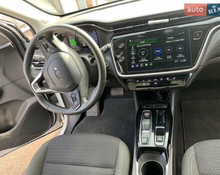 Белый Шевроле Bolt EUV, объемом двигателя 0 л и пробегом 31 тыс. км за 19300 $, фото 13 на Automoto.ua