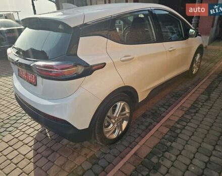 Белый Шевроле Bolt EUV, объемом двигателя 0 л и пробегом 86 тыс. км за 15950 $, фото 11 на Automoto.ua