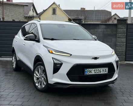 Белый Шевроле Bolt EUV, объемом двигателя 0 л и пробегом 37 тыс. км за 18499 $, фото 4 на Automoto.ua