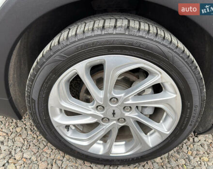 Белый Шевроле Bolt EUV, объемом двигателя 0 л и пробегом 118 тыс. км за 17799 $, фото 21 на Automoto.ua