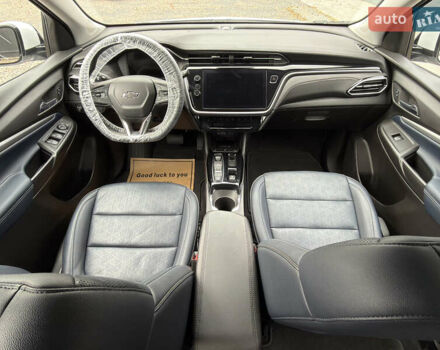 Белый Шевроле Bolt EUV, объемом двигателя 0 л и пробегом 118 тыс. км за 17799 $, фото 24 на Automoto.ua