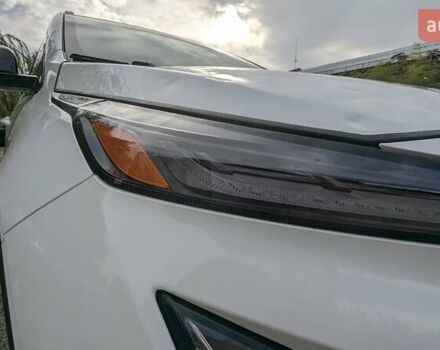 Белый Шевроле Bolt EUV, объемом двигателя 0 л и пробегом 45 тыс. км за 23000 $, фото 87 на Automoto.ua