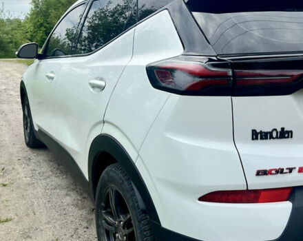 Белый Шевроле Bolt EUV, объемом двигателя 0 л и пробегом 37 тыс. км за 19800 $, фото 4 на Automoto.ua