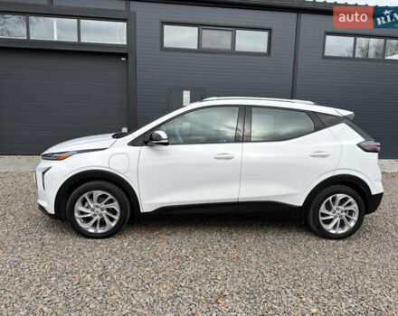 Белый Шевроле Bolt EUV, объемом двигателя 0 л и пробегом 118 тыс. км за 17799 $, фото 3 на Automoto.ua