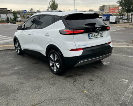 Белый Шевроле Bolt EUV, объемом двигателя 0 л и пробегом 62 тыс. км за 26700 $, фото 3 на Automoto.ua