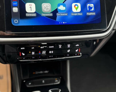 Белый Шевроле Bolt EUV, объемом двигателя 0 л и пробегом 118 тыс. км за 17799 $, фото 17 на Automoto.ua