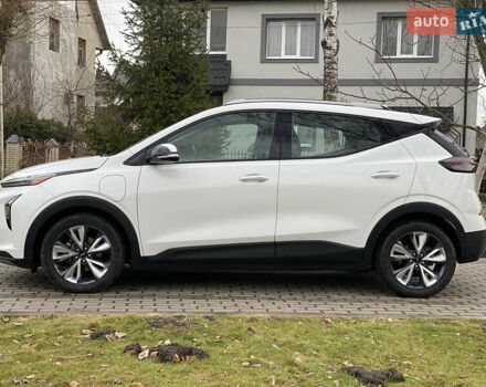 Белый Шевроле Bolt EUV, объемом двигателя 0 л и пробегом 40 тыс. км за 22000 $, фото 4 на Automoto.ua